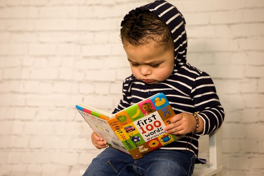 toddlers reading books